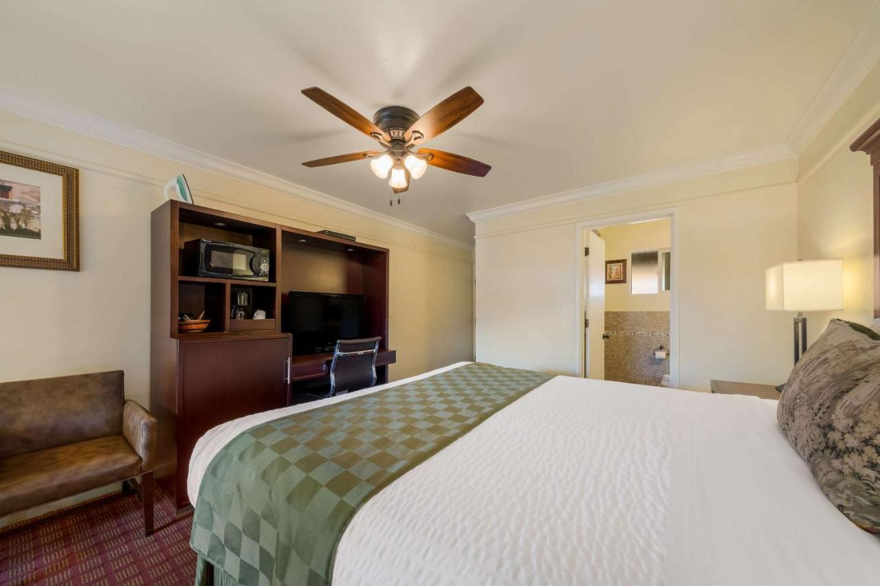 Clarion Collection Carmel Oaks Inn Carmel-by-the-Sea Exterior foto