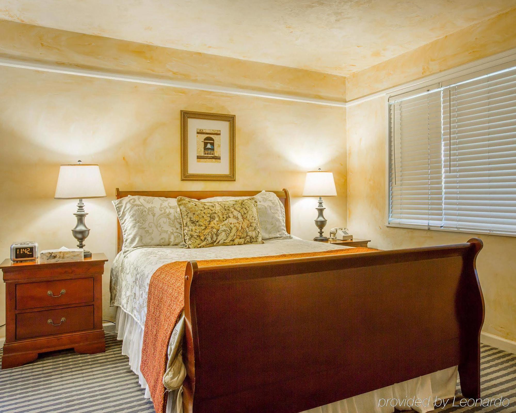 Clarion Collection Carmel Oaks Inn Carmel-by-the-Sea Exterior foto